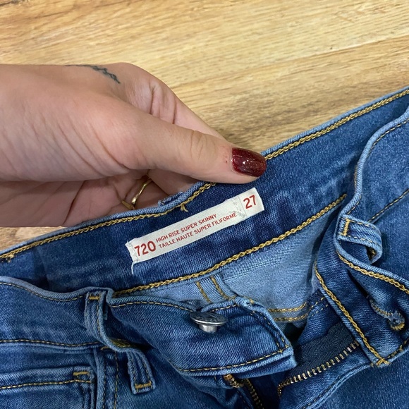 Levi’s 310’s HR super skinny’s - Picture 2 of 2